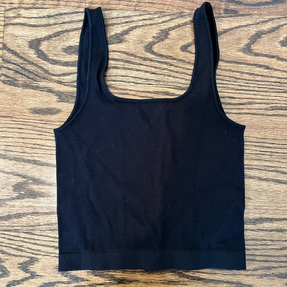 Suzette Collection Ribbed Tank Top - Picture 2 of 3